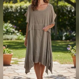 🇮🇹 NWT Stylish Olive Green Layered Dress